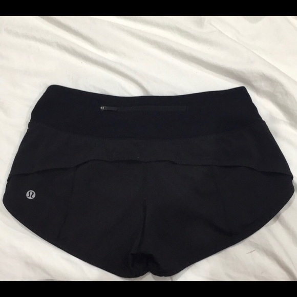 lululemon athletica Pants - Lululemon Athletica Black Speed Up Shorts 2.5” sz2